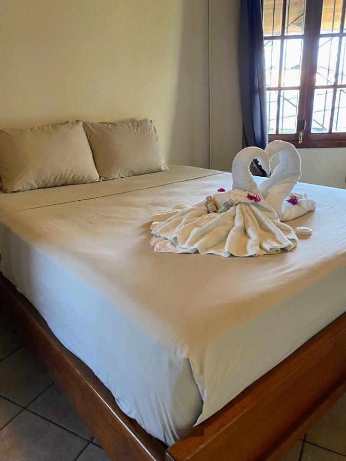 Aqua Lounge Hostel Bocas Town Ngoại thất bức ảnh