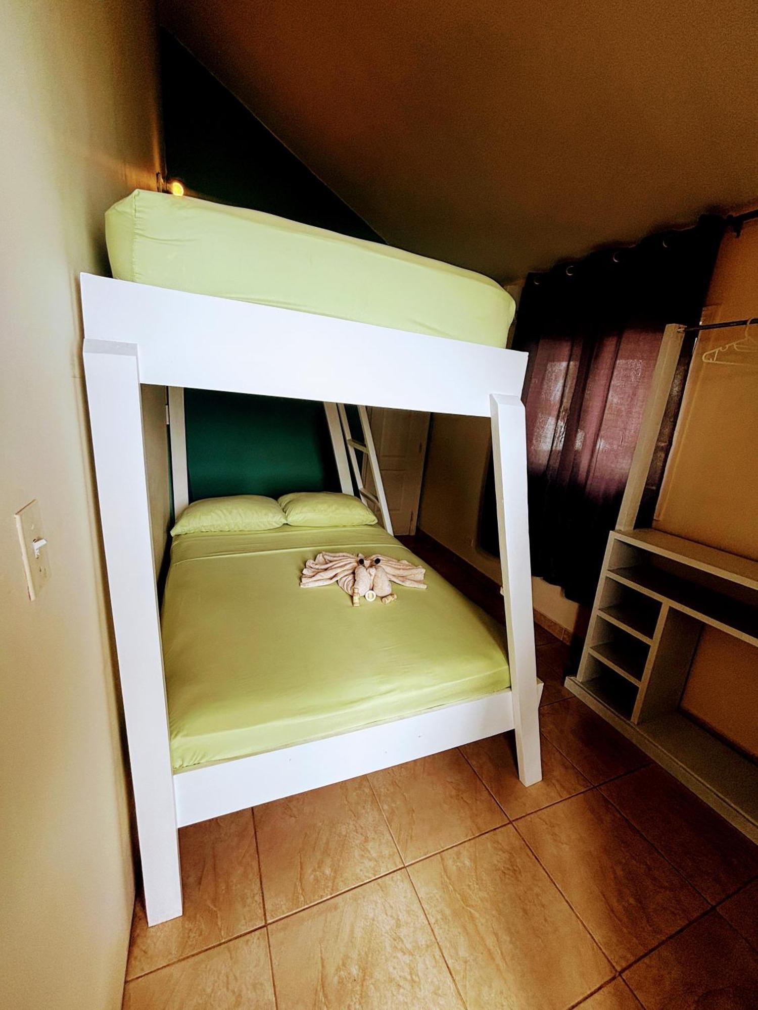 Aqua Lounge Hostel Bocas Town Ngoại thất bức ảnh